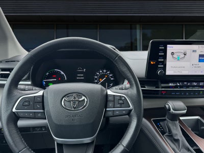 2024 Toyota Sienna XLE