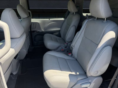 2020 Toyota Sienna XLE