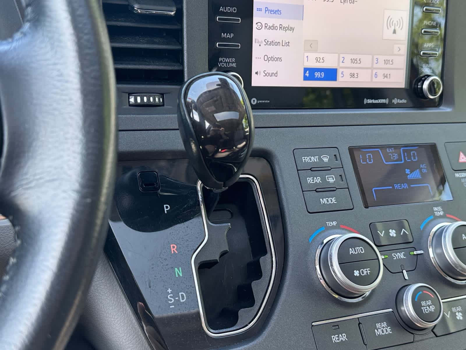 2020 Toyota Sienna XLE