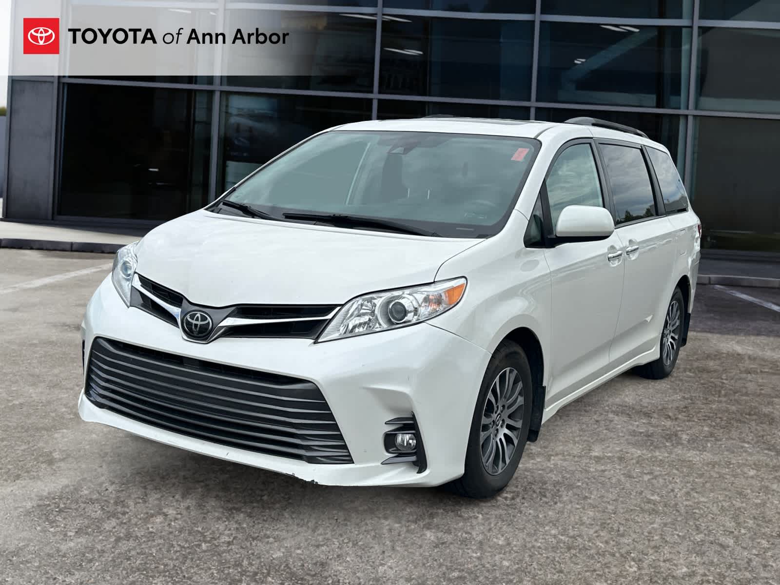 2019 Toyota Sienna XLE