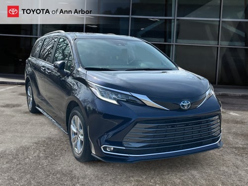 2023 Toyota Sienna Limited