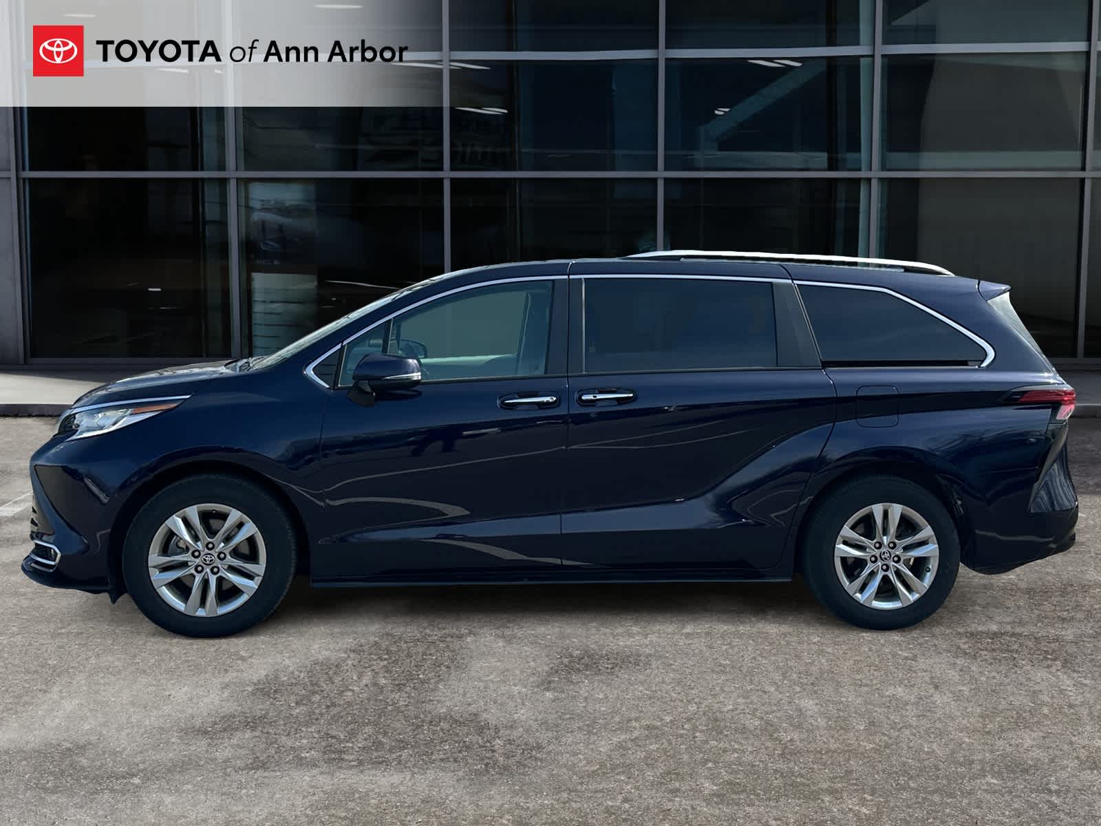 2023 Toyota Sienna Limited