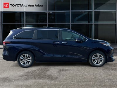 2023 Toyota Sienna Limited
