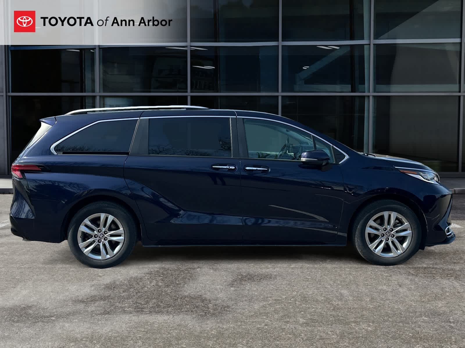 2023 Toyota Sienna Limited