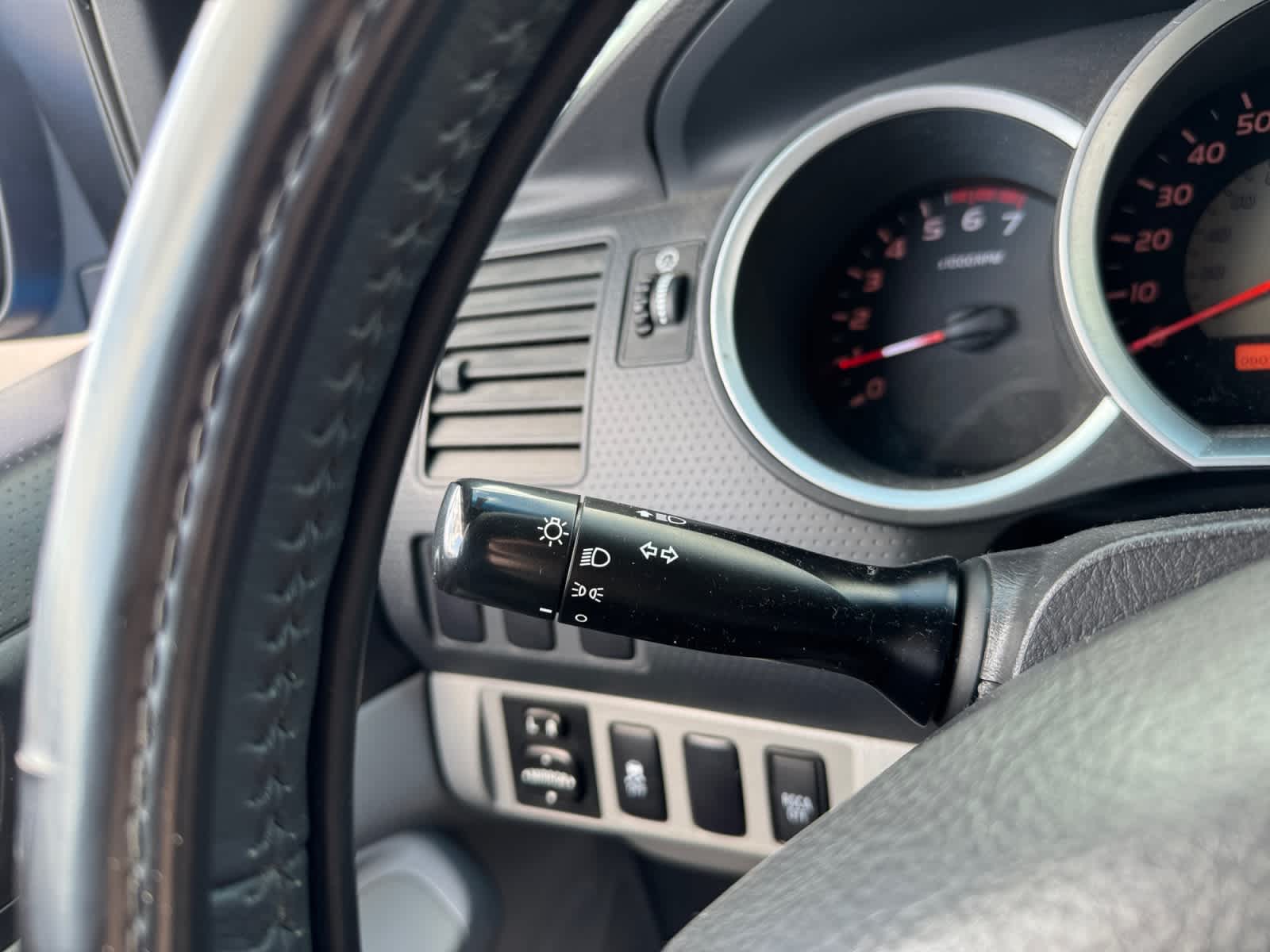 2010 Toyota Tacoma 2WD Access I4 MT (Natl)