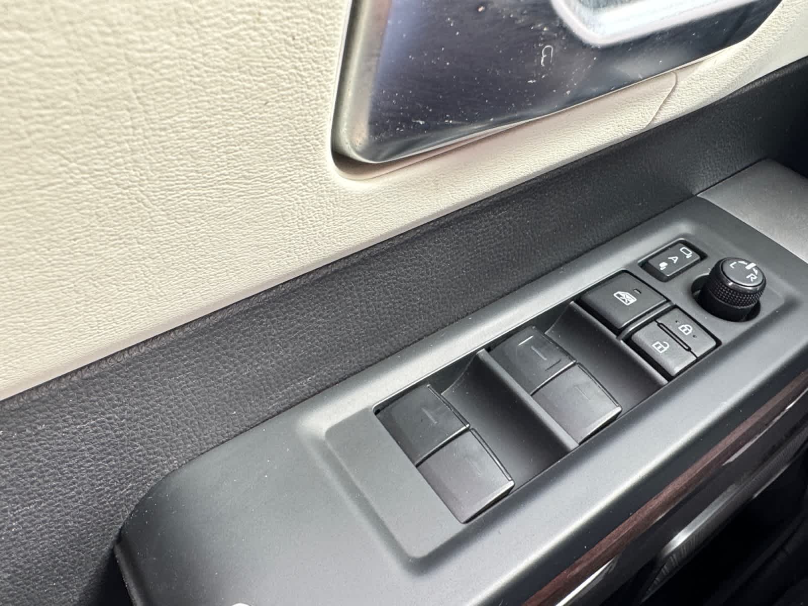 2022 Toyota Tundra Capstone Hybrid