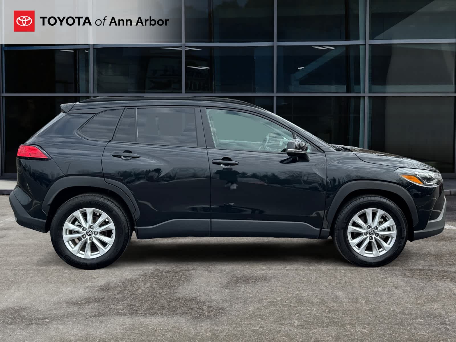 2025 Toyota Corolla Cross LE