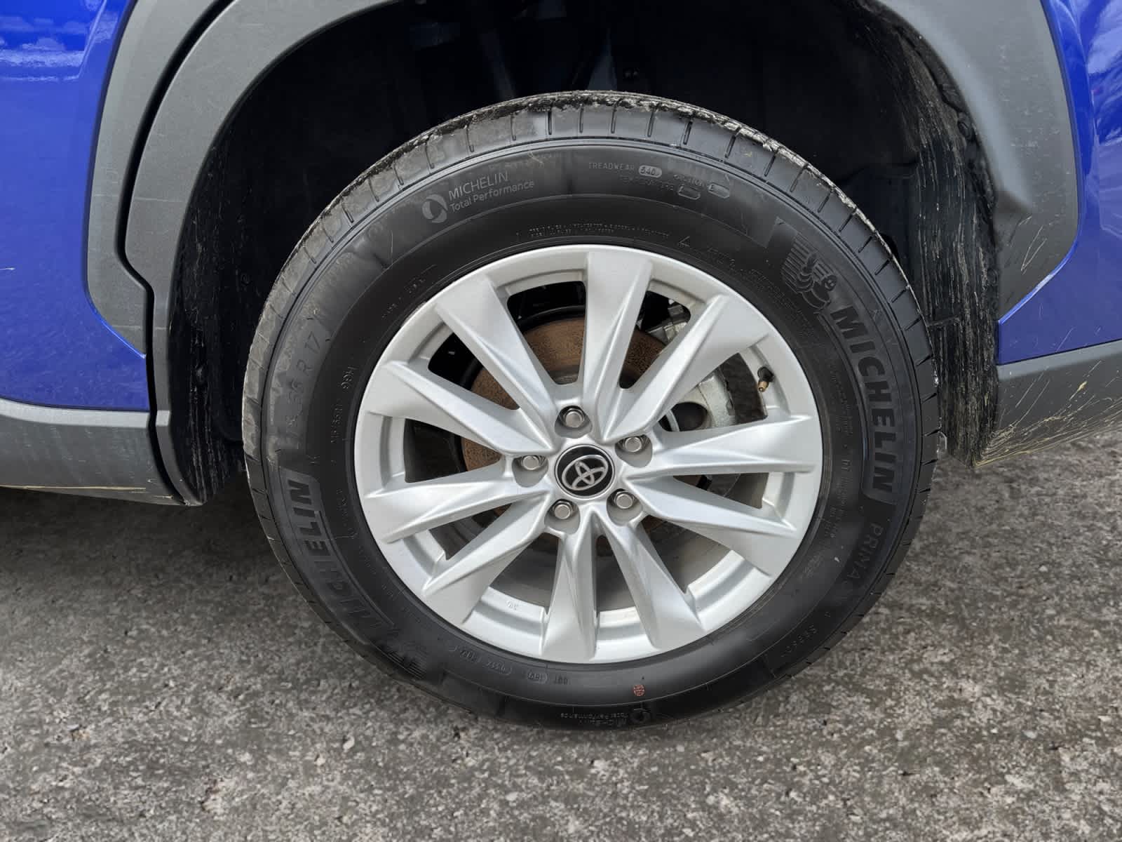 2025 Toyota Corolla Cross LE