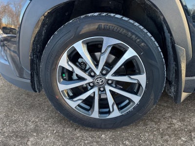 2023 Toyota Corolla Cross XLE