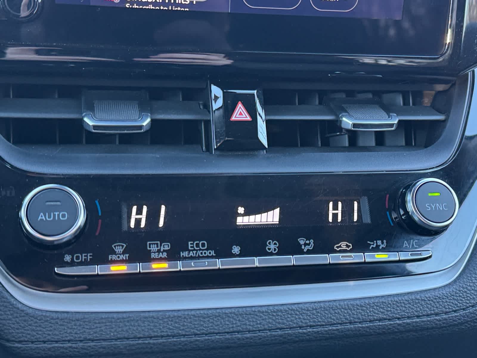 2023 Toyota Corolla Cross XLE