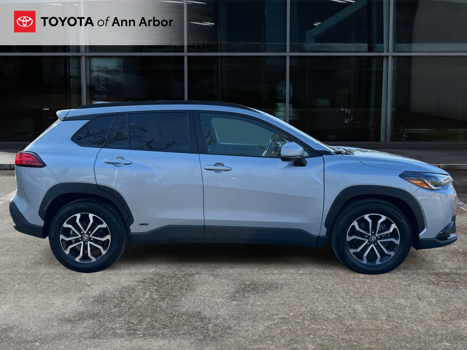 2023 Toyota Corolla Cross Hybrid SE