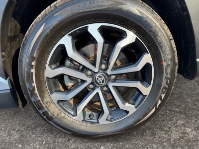 2023 Toyota Corolla Cross Hybrid SE