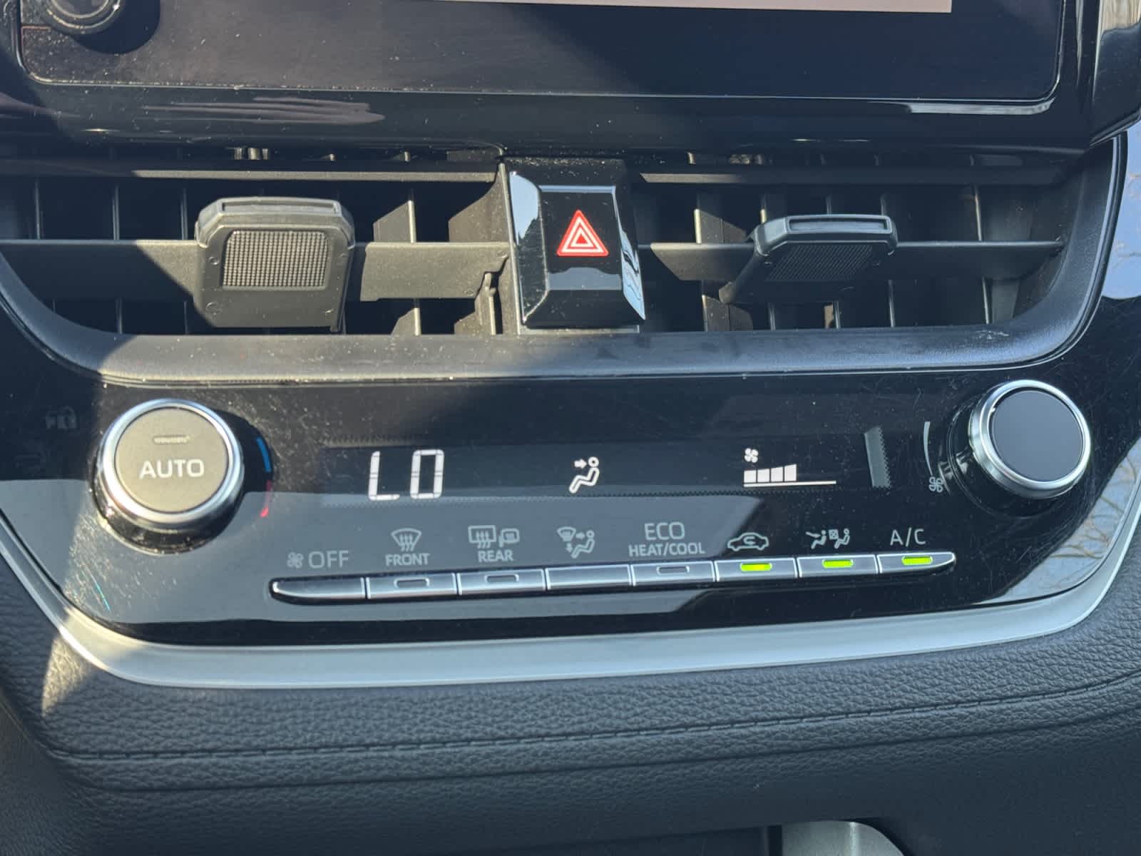 2023 Toyota Corolla Cross Hybrid SE