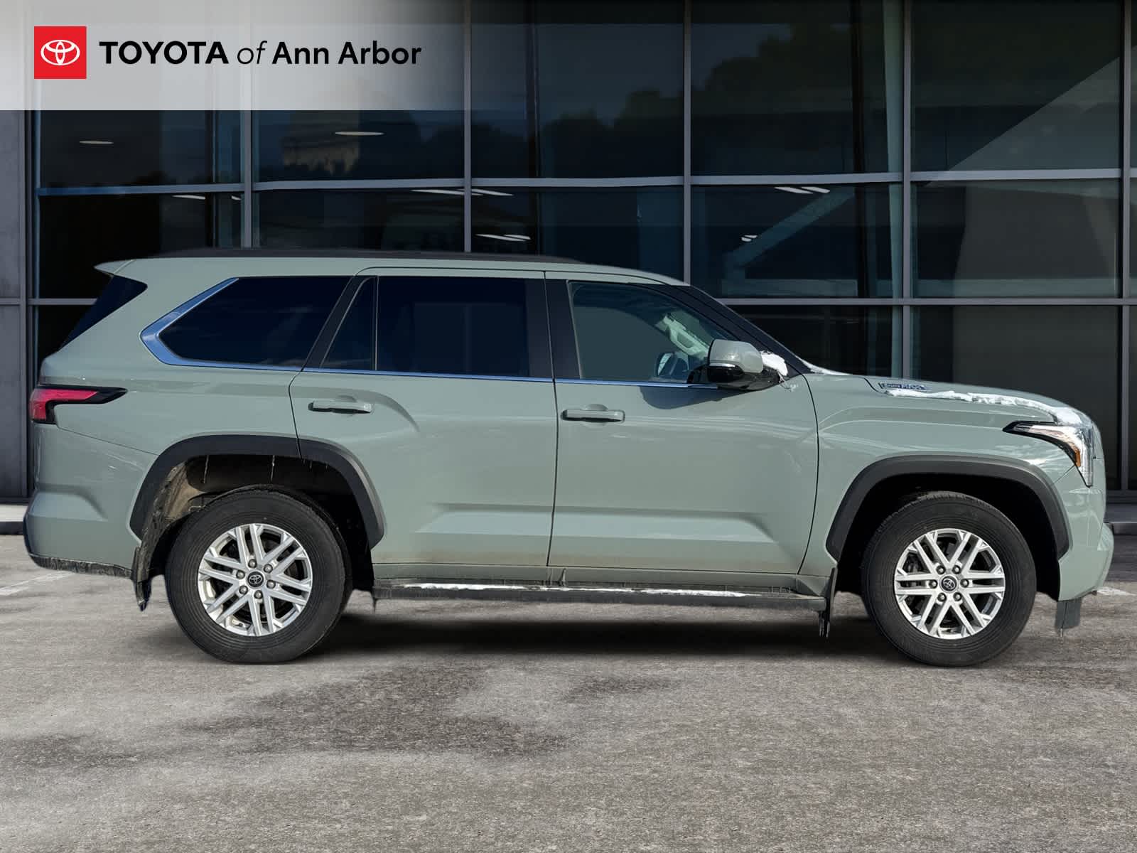 2024 Toyota Sequoia SR5