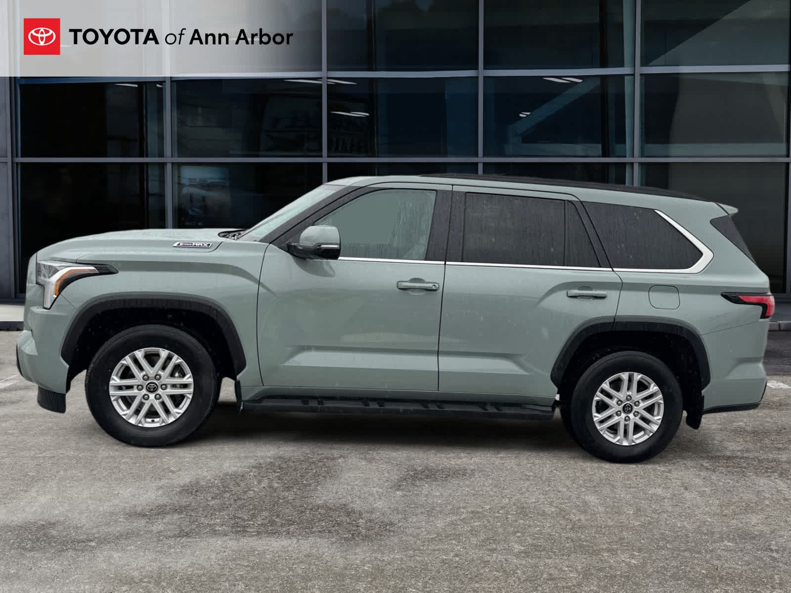 2024 Toyota Sequoia SR5