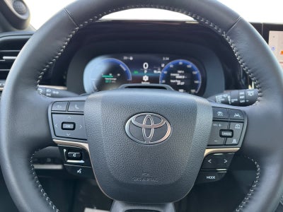 2025 Toyota Crown Signia Limited