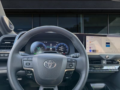 2025 Toyota Crown Signia Limited