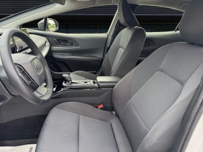 2025 Toyota Prius LE