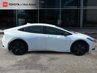 2025 Toyota Prius LE