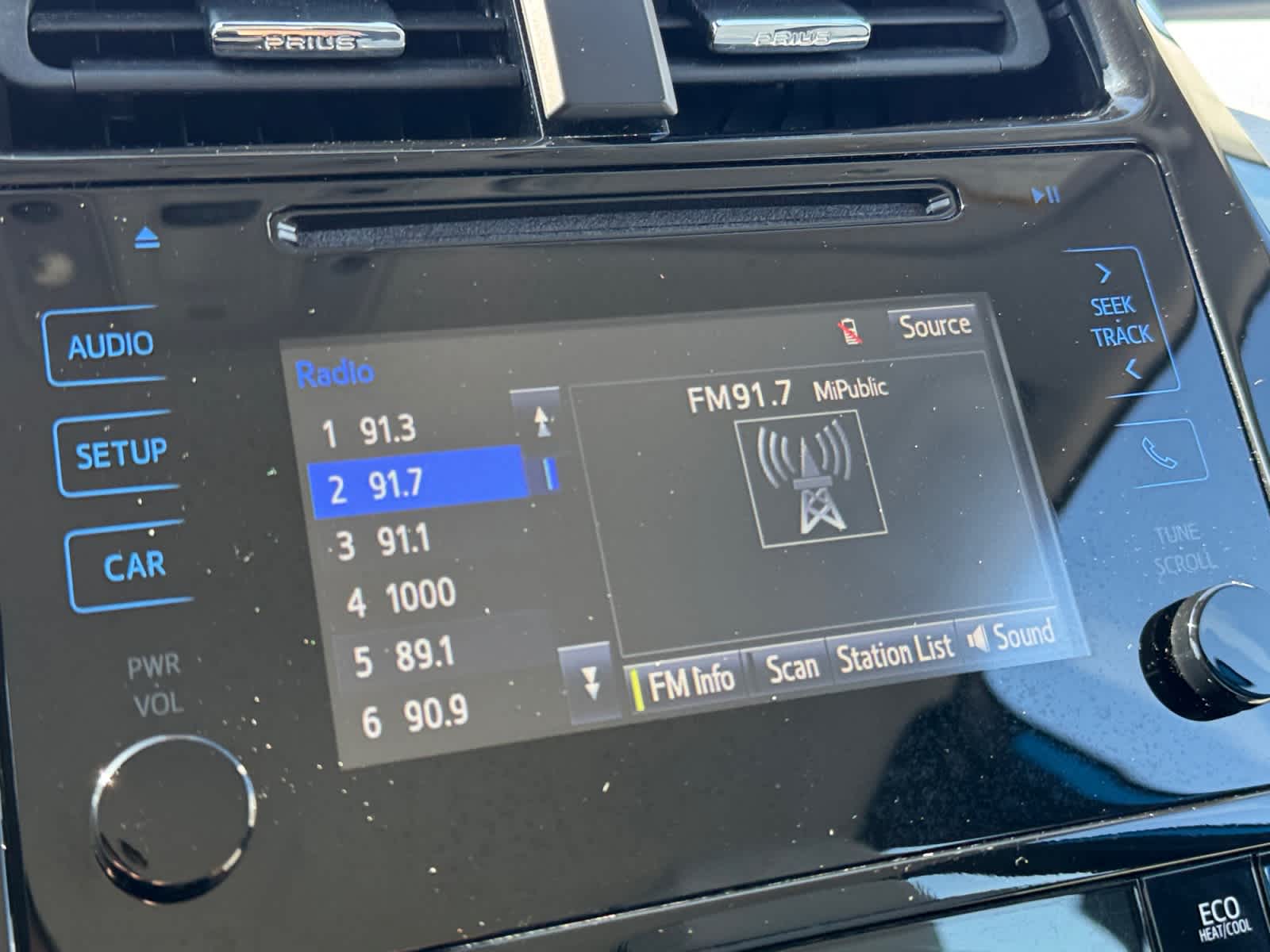 2019 Toyota Prius XLE