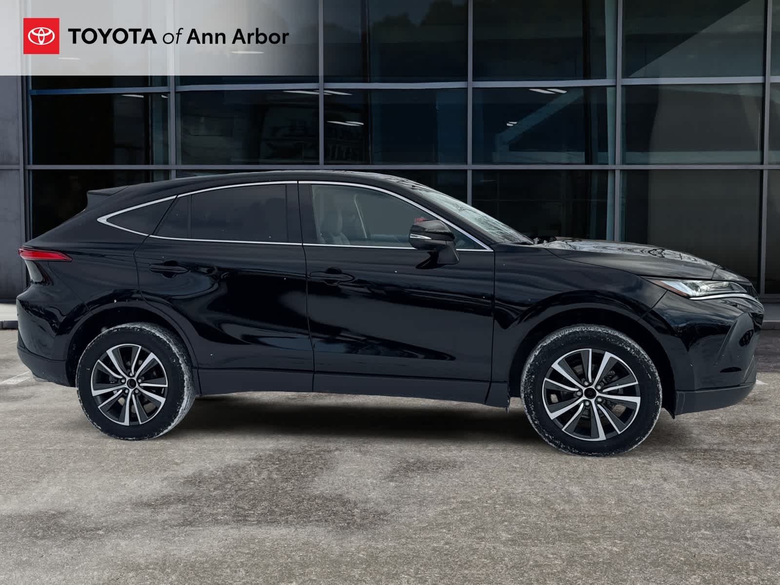 2023 Toyota Venza LE