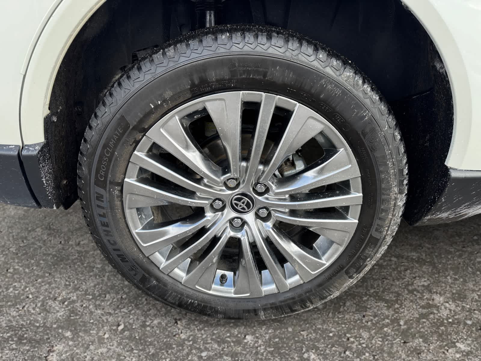 2022 Toyota Venza XLE