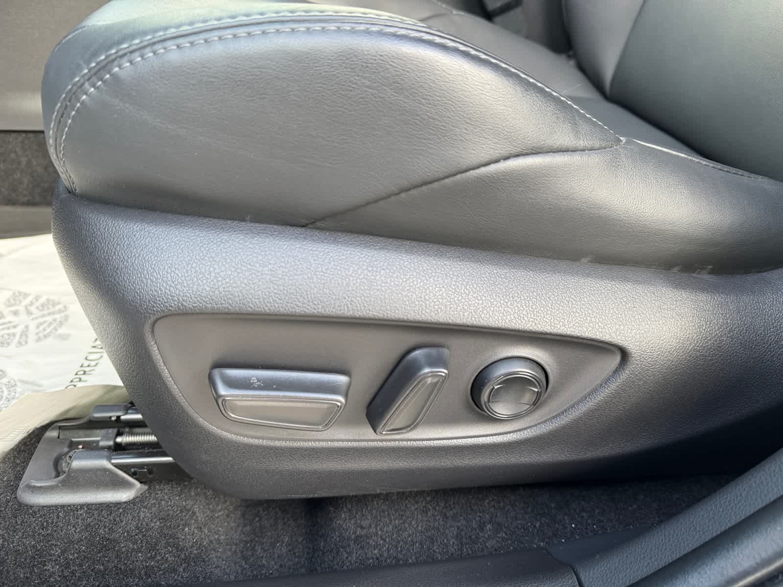 2022 Toyota Venza XLE