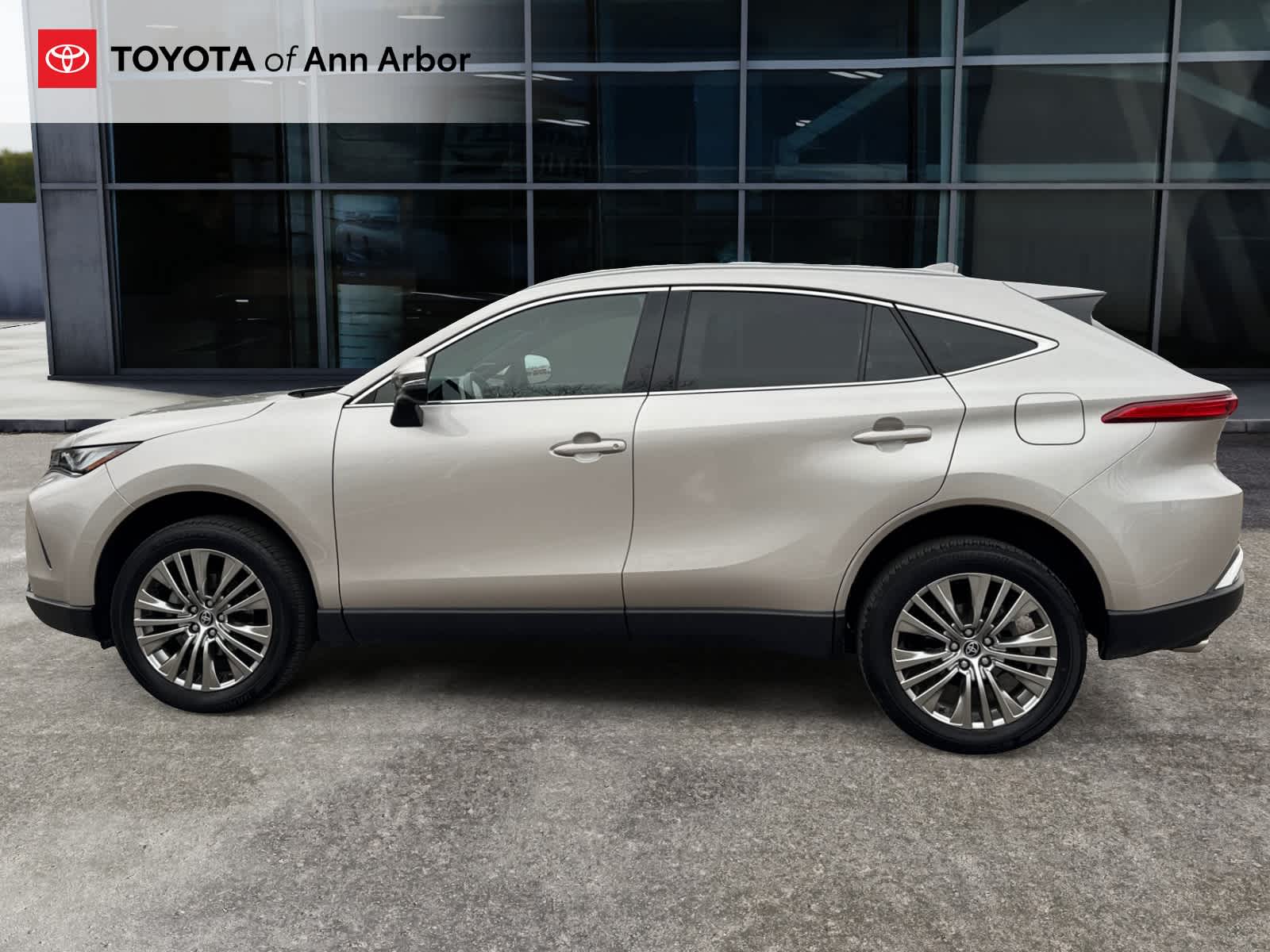 2023 Toyota Venza XLE