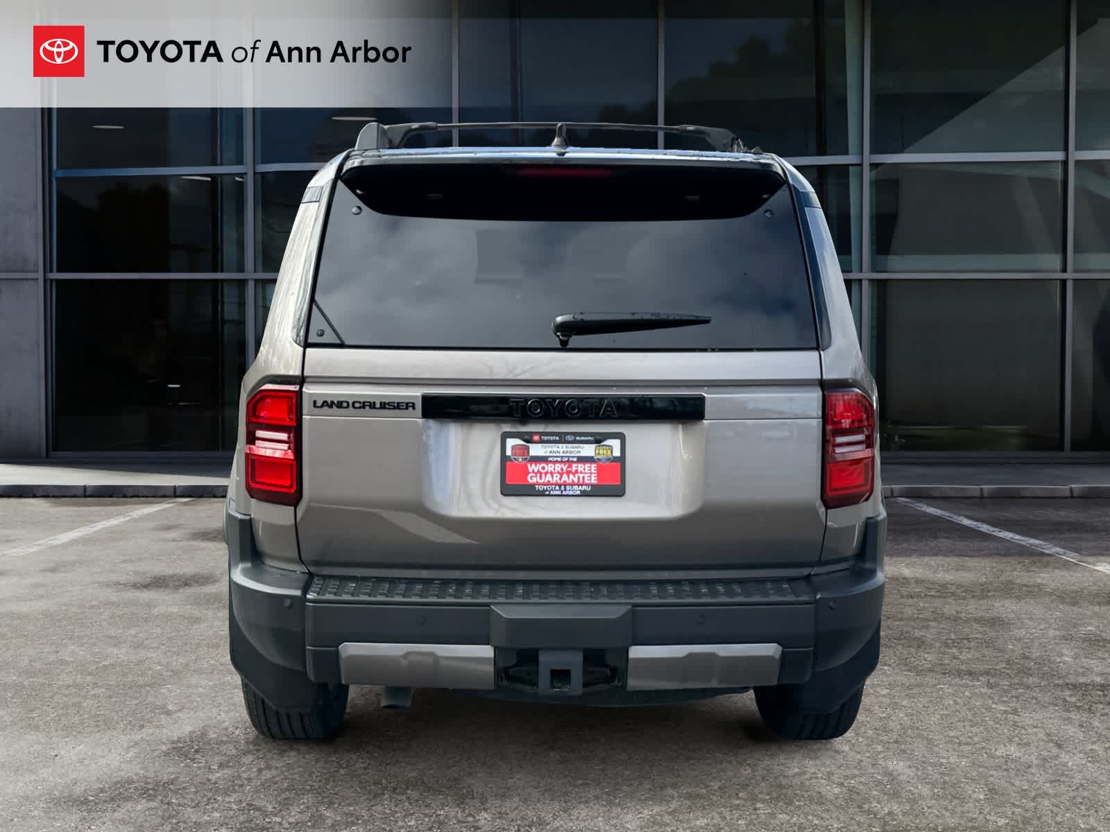 2025 Toyota Land Cruiser 4WD (Natl)