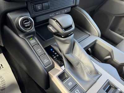 2025 Toyota Land Cruiser 4WD (Natl)