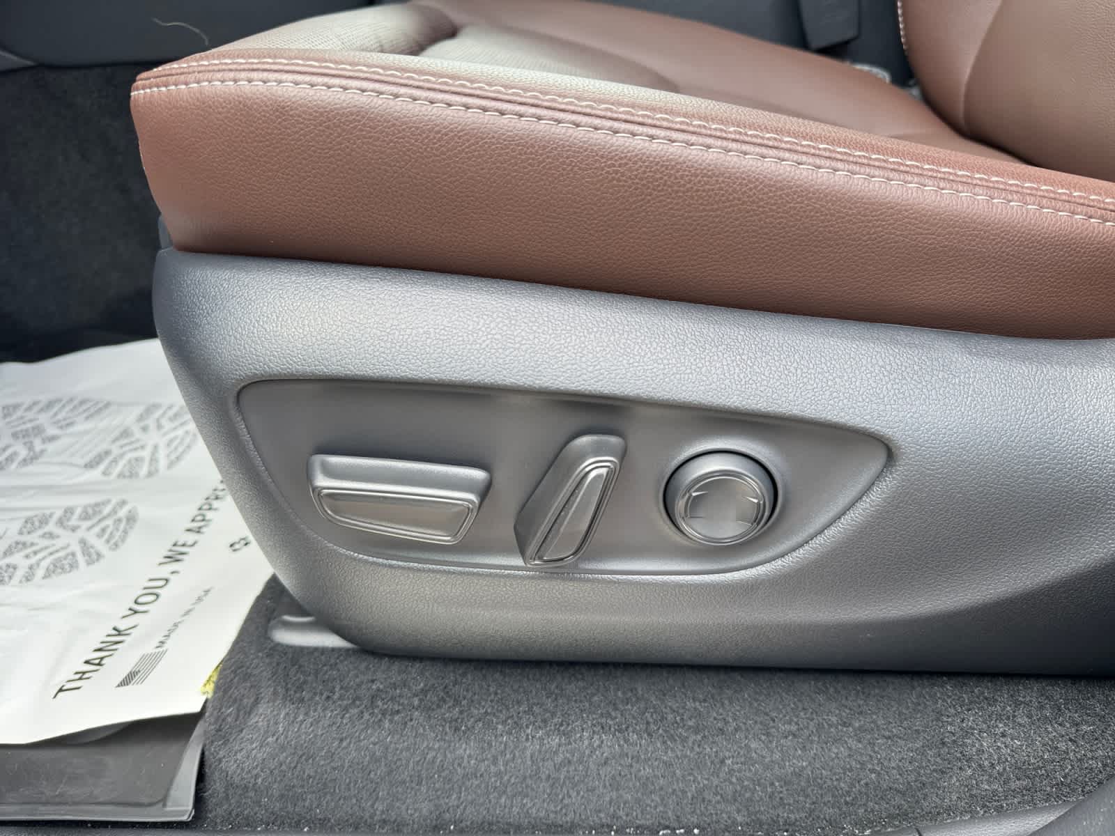 2025 Toyota Land Cruiser 4WD (Natl)