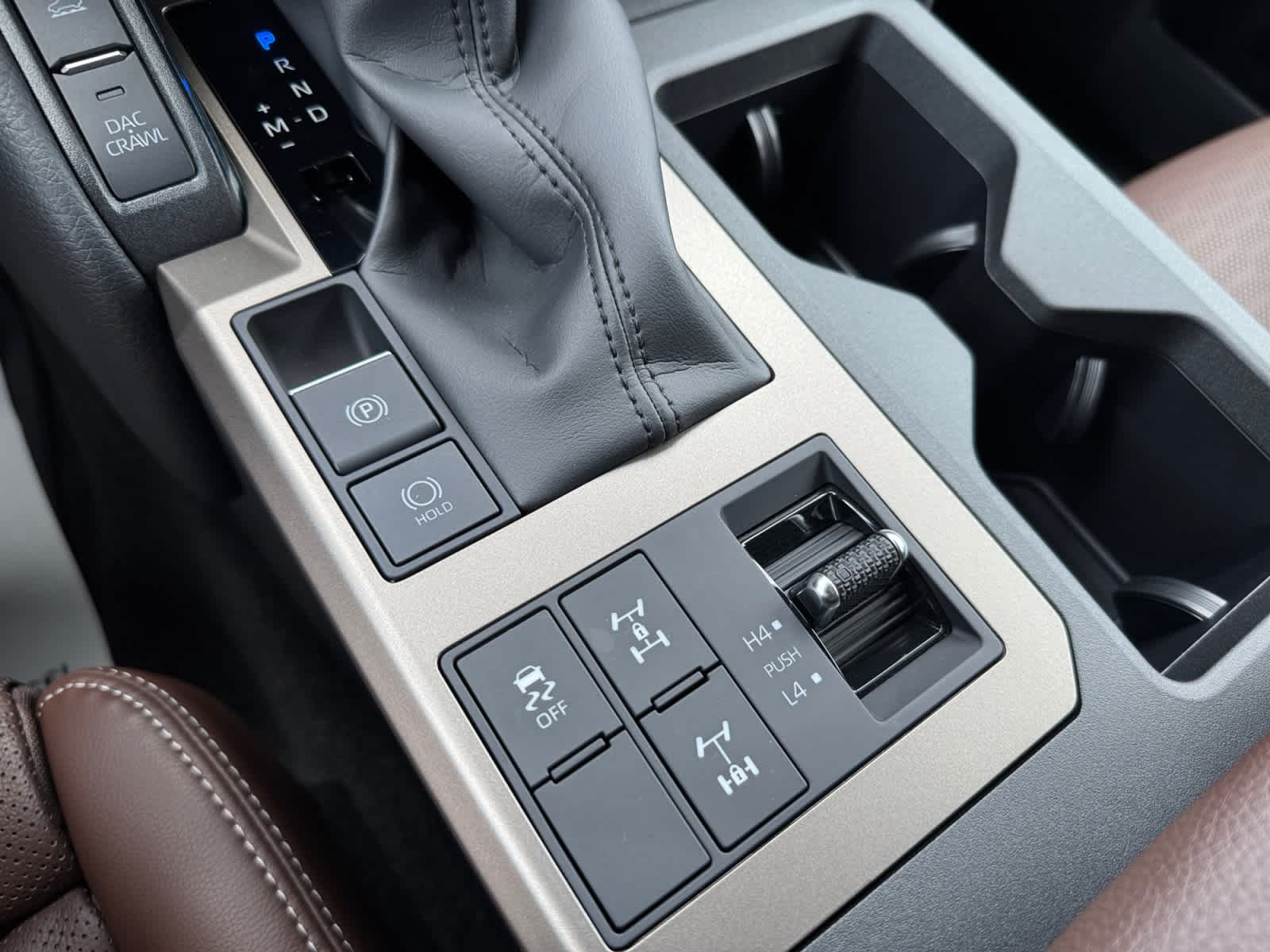 2025 Toyota Land Cruiser 4WD (Natl)