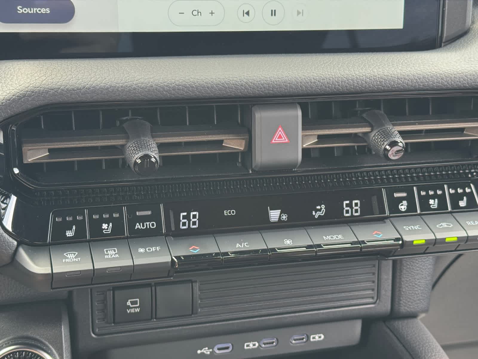 2025 Toyota Land Cruiser 4WD (Natl)