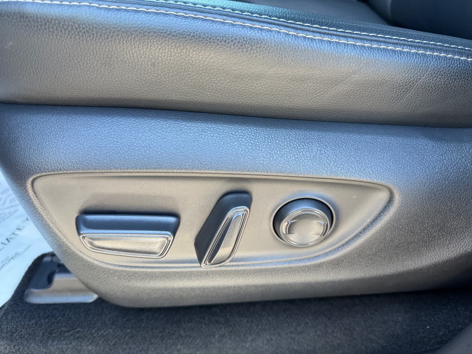 2024 Toyota Land Cruiser 4WD (Natl)