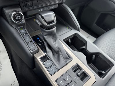 2024 Toyota Land Cruiser 4WD (Natl)