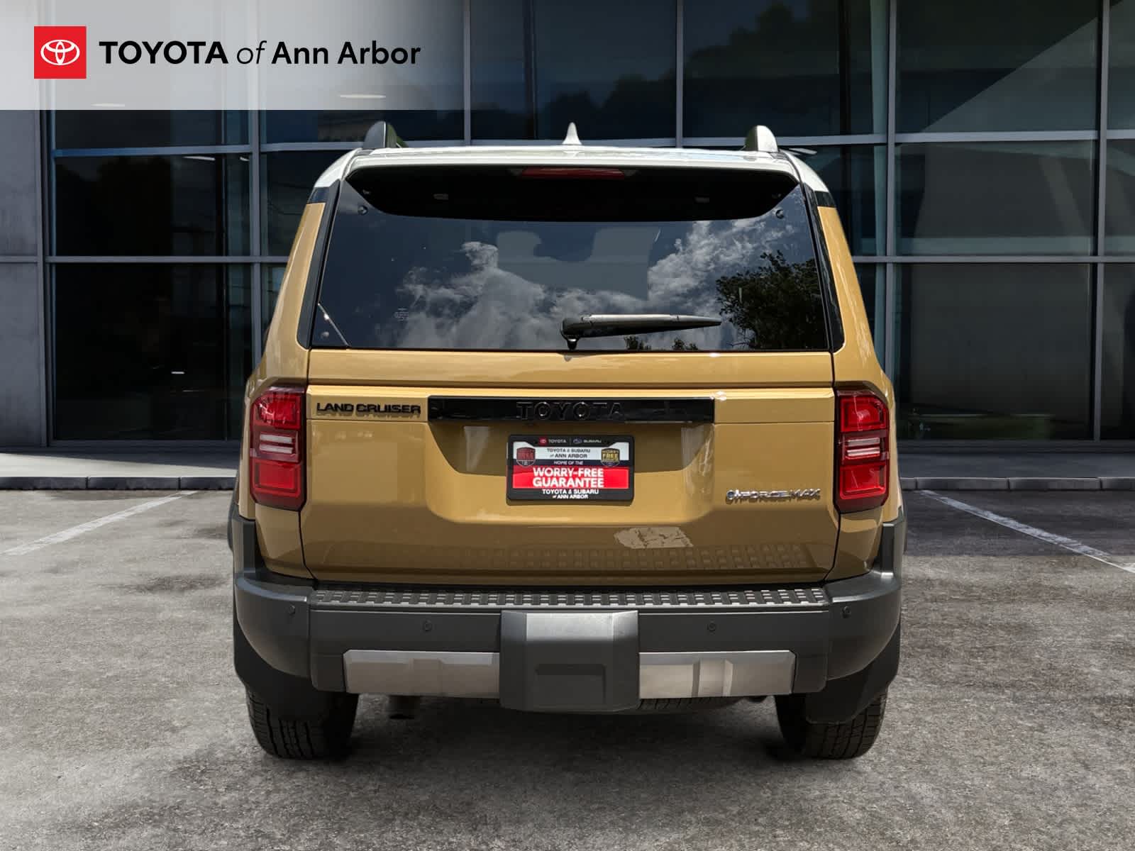 2025 Toyota Land Cruiser 4WD (Natl)