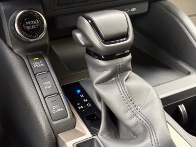 2025 Toyota Land Cruiser 4WD (Natl)