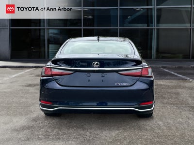2019 Lexus ES 300h Luxury