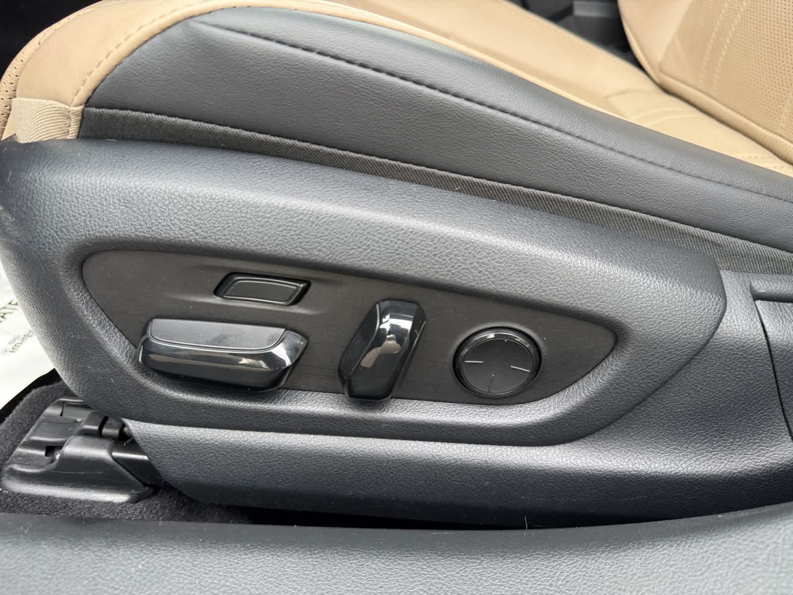 2019 Lexus ES 300h Luxury