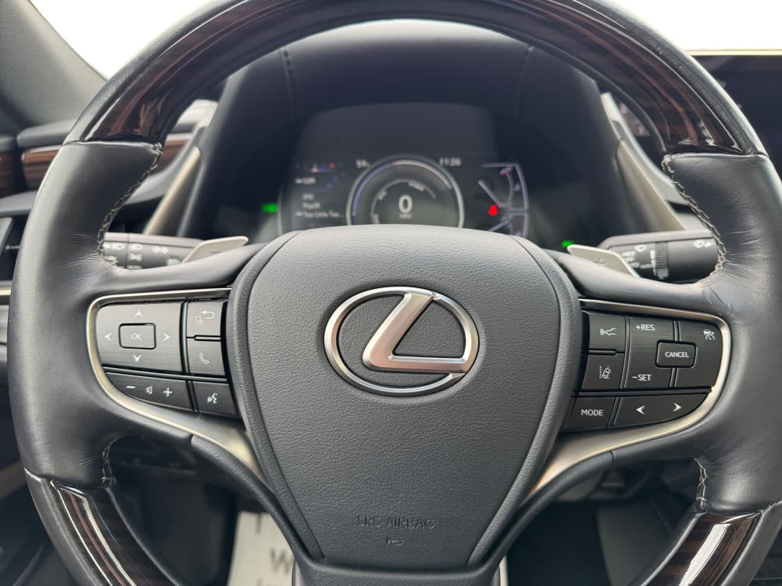 2019 Lexus ES 300h Luxury