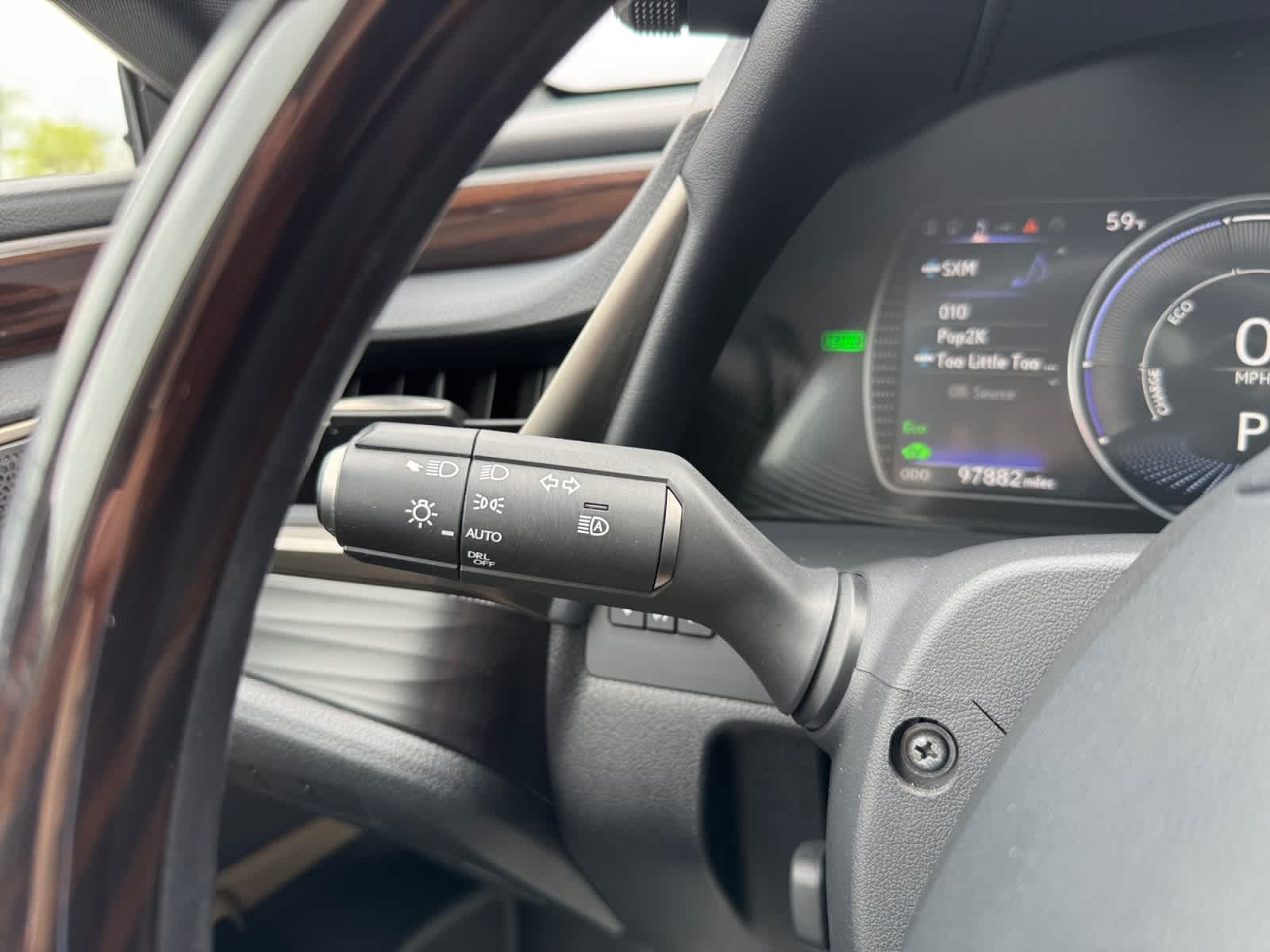 2019 Lexus ES 300h Luxury