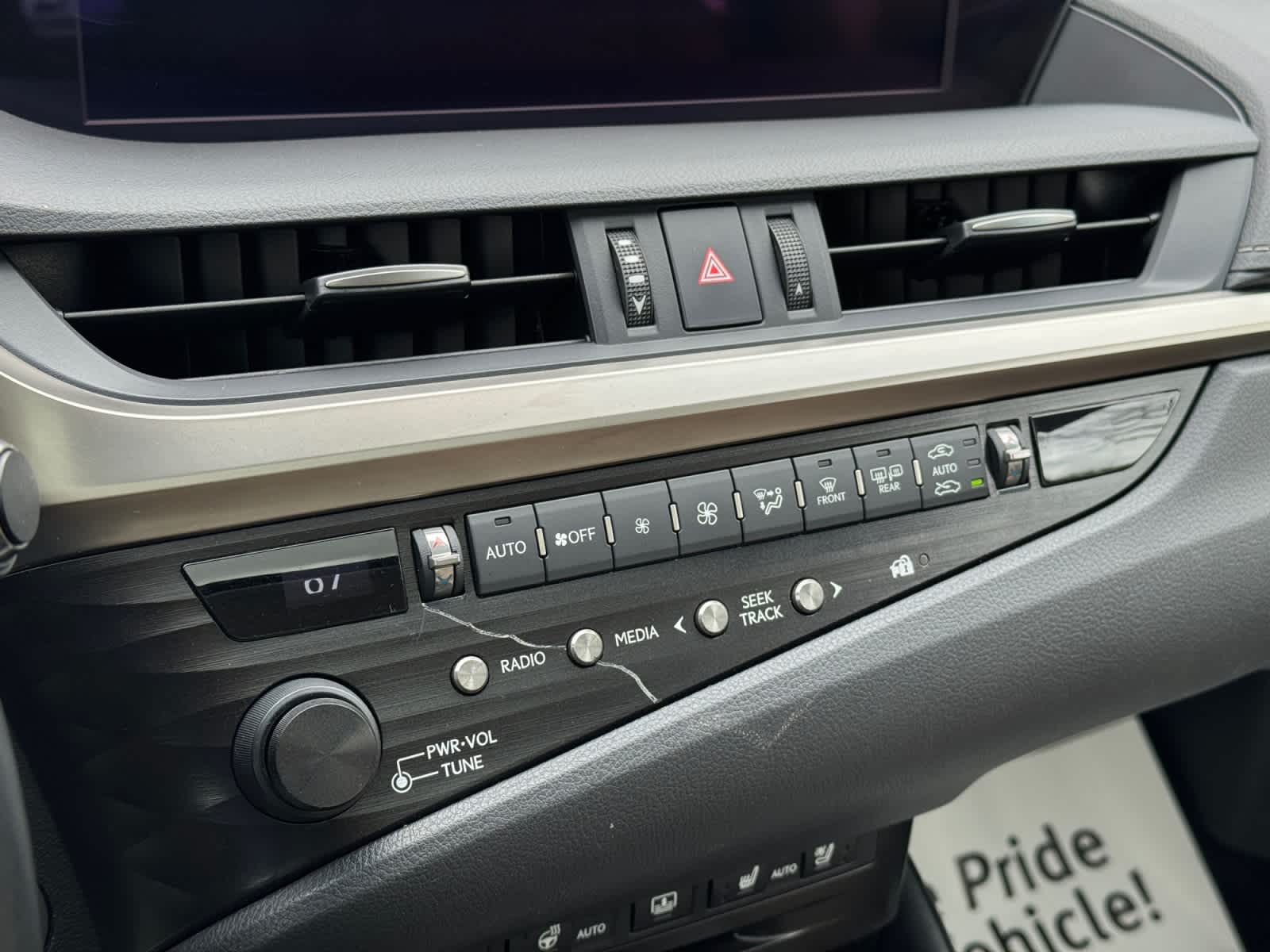 2019 Lexus ES 300h Luxury