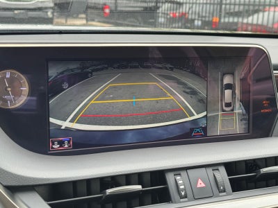 2019 Lexus ES 300h Luxury