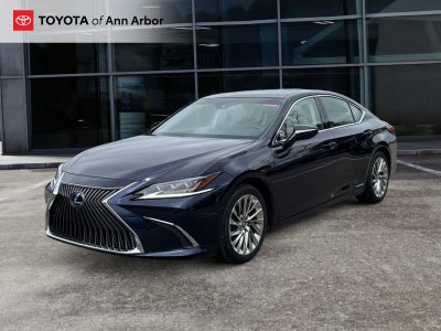 2019 Lexus ES 300h Luxury