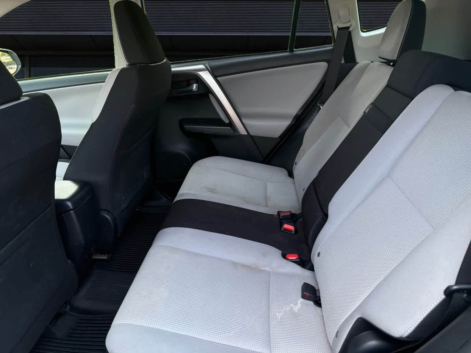 2017 Toyota RAV4 Hybrid XLE