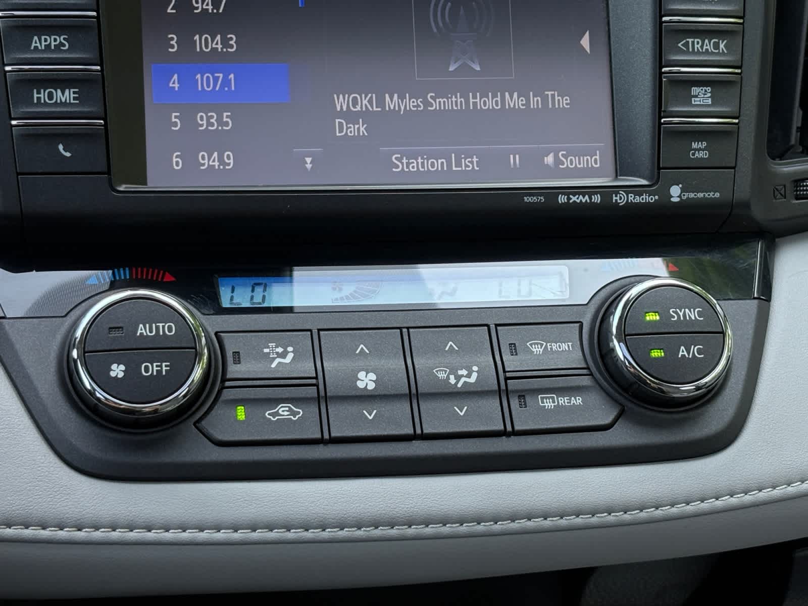 2017 Toyota RAV4 Hybrid XLE