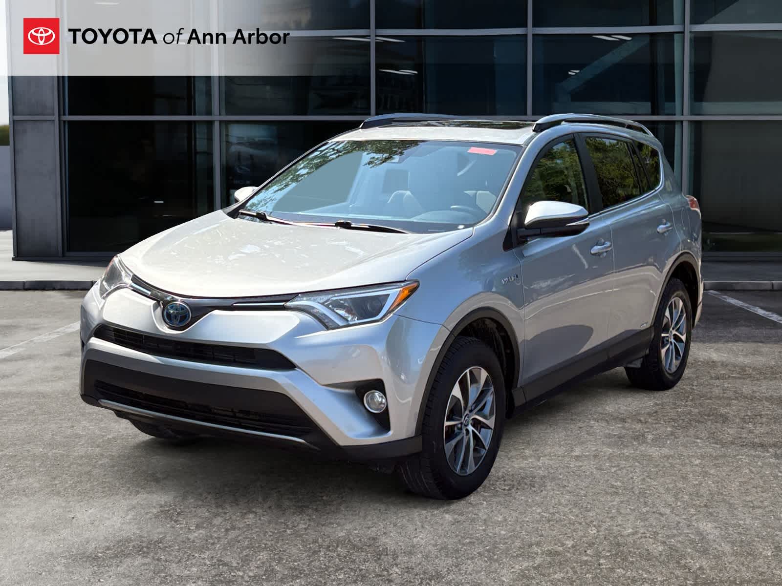 2017 Toyota RAV4 Hybrid XLE